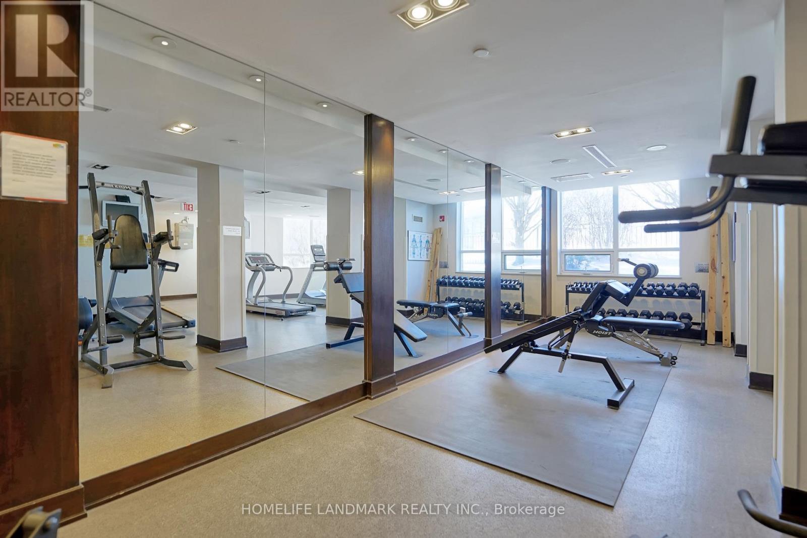#163 23 COX BOULEVARD - 25