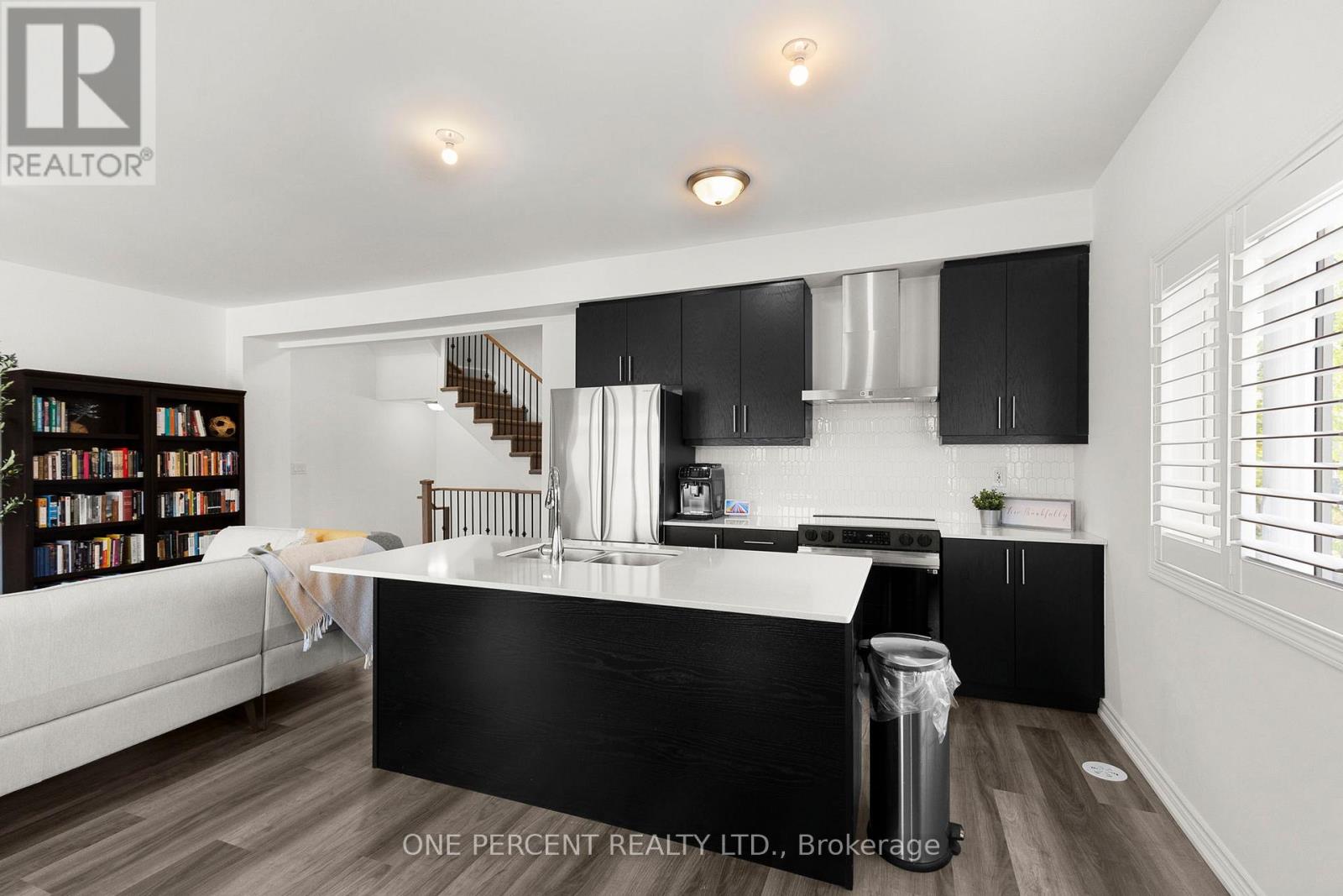 129 COLBORNE STREET E - 14