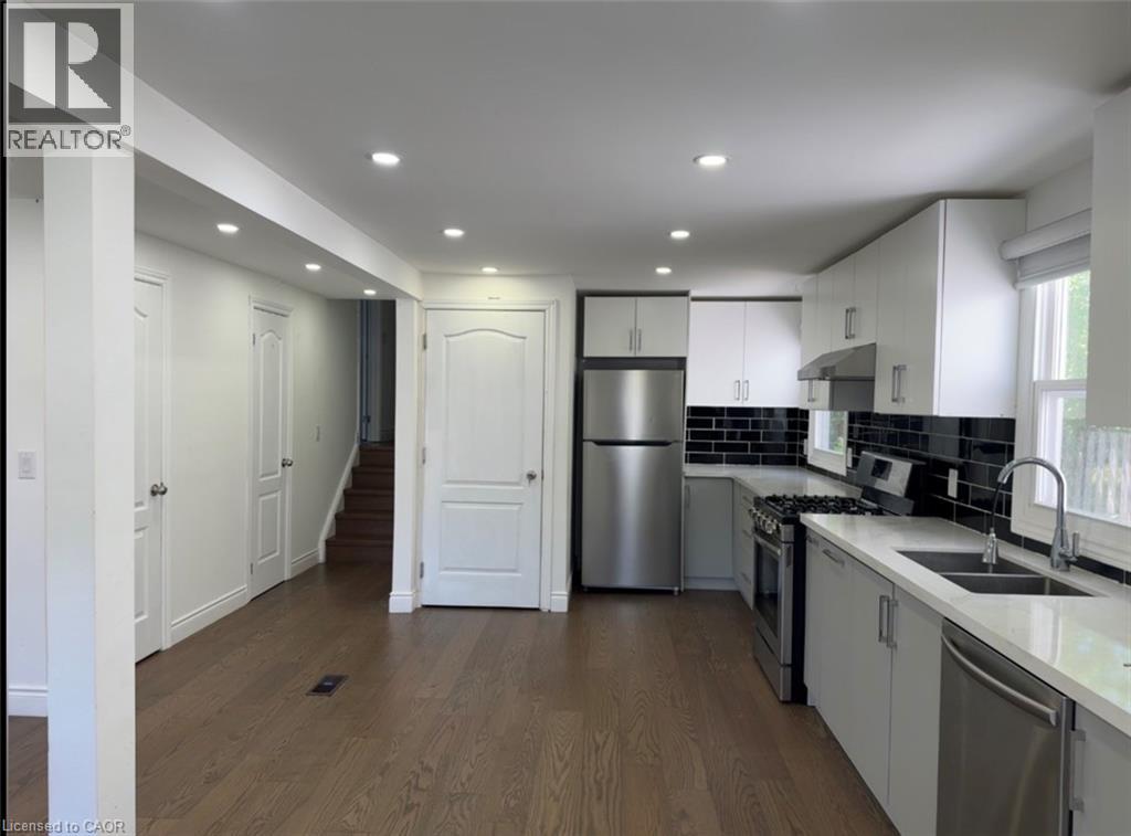 28 TIMBERLANE Crescent Unit# UPPER, Kitchener, Ontario, N2N1S9 — Photo 4