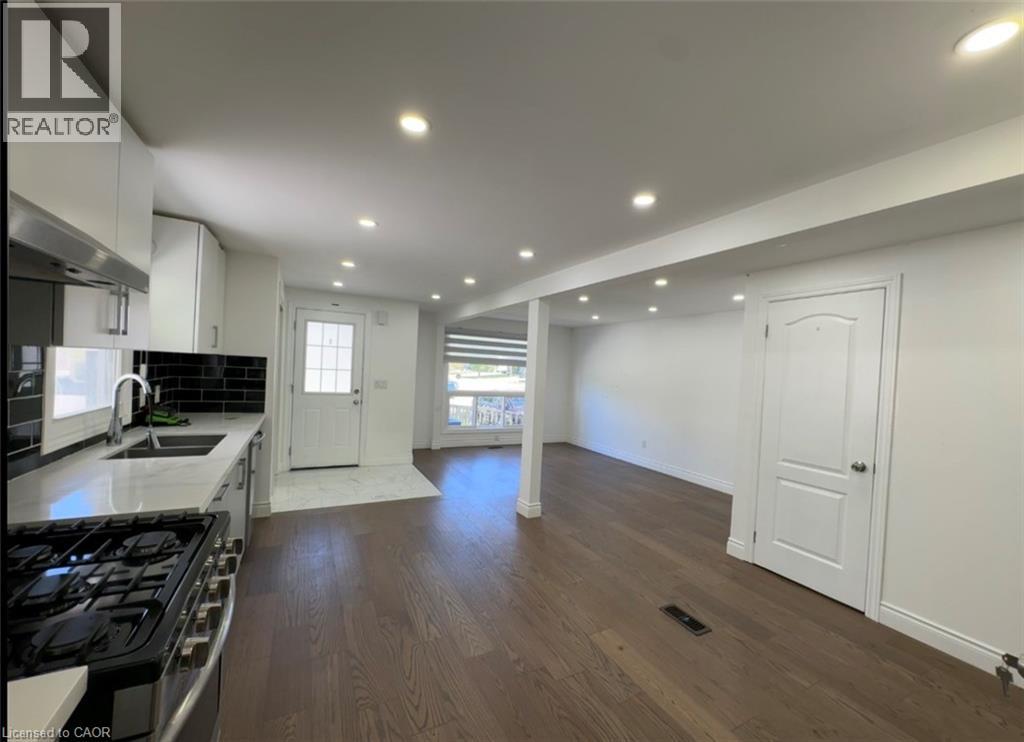 28 TIMBERLANE Crescent Unit# UPPER, Kitchener, Ontario, N2N1S9 — Photo 8