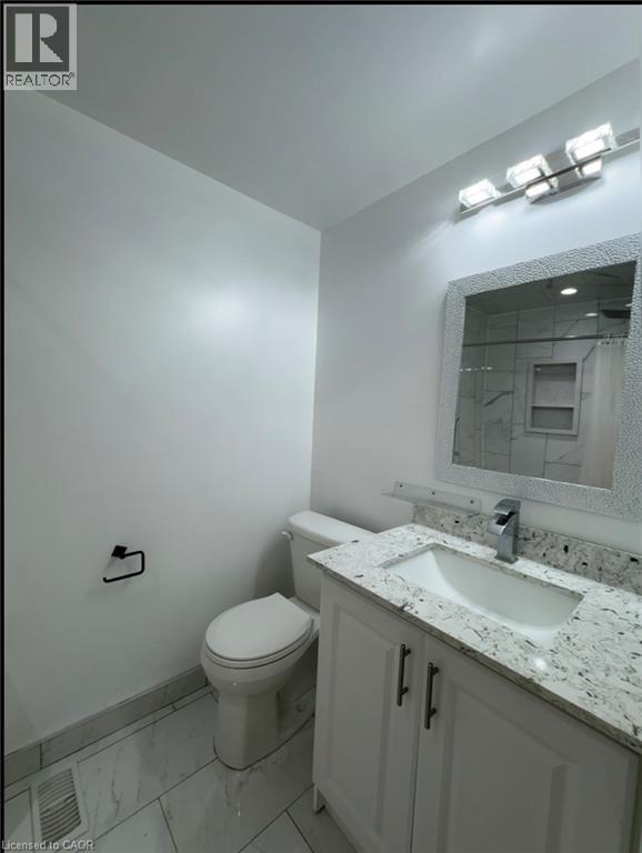 28 TIMBERLANE Crescent Unit# UPPER, Kitchener, Ontario, N2N1S9 — Photo 5