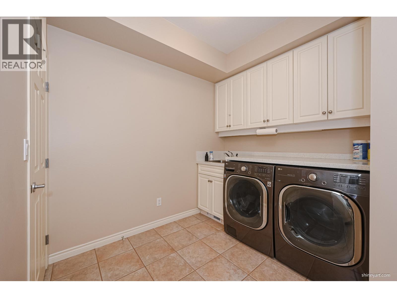 6113 PEARKES DRIVE, Richmond