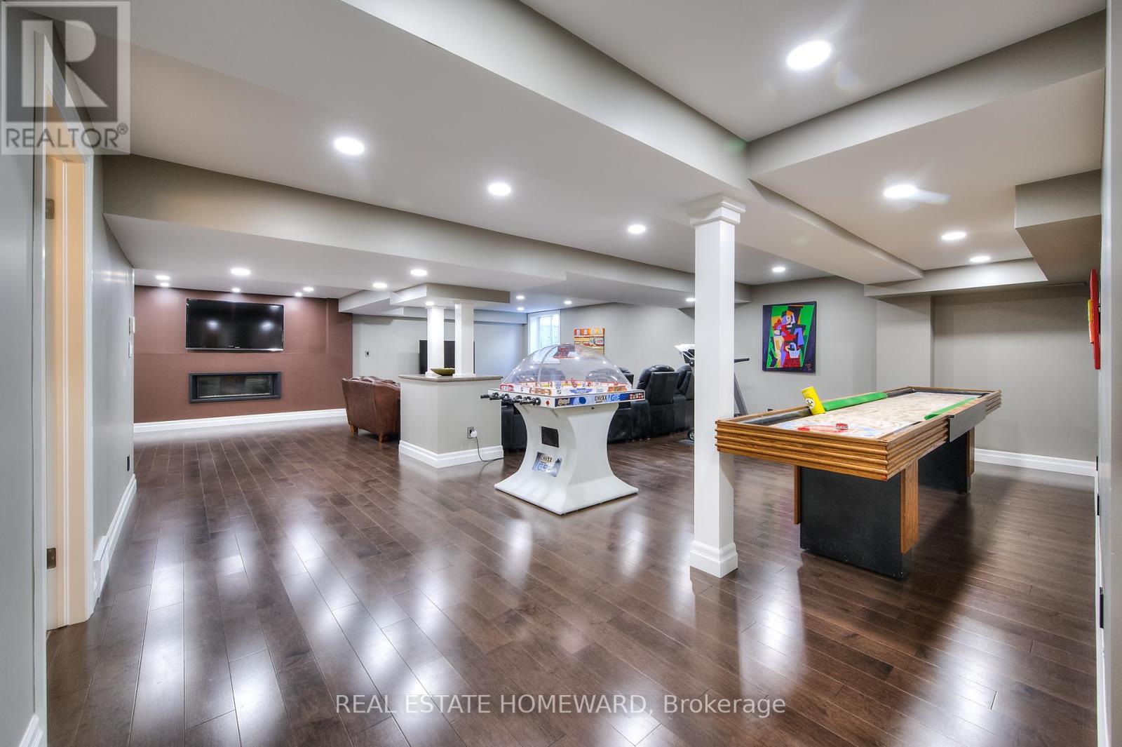 225 RIDGEMERE COURT - 23