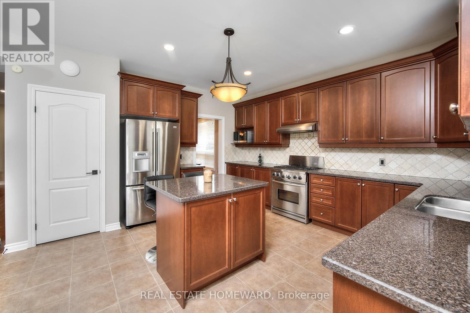 225 RIDGEMERE COURT - 6