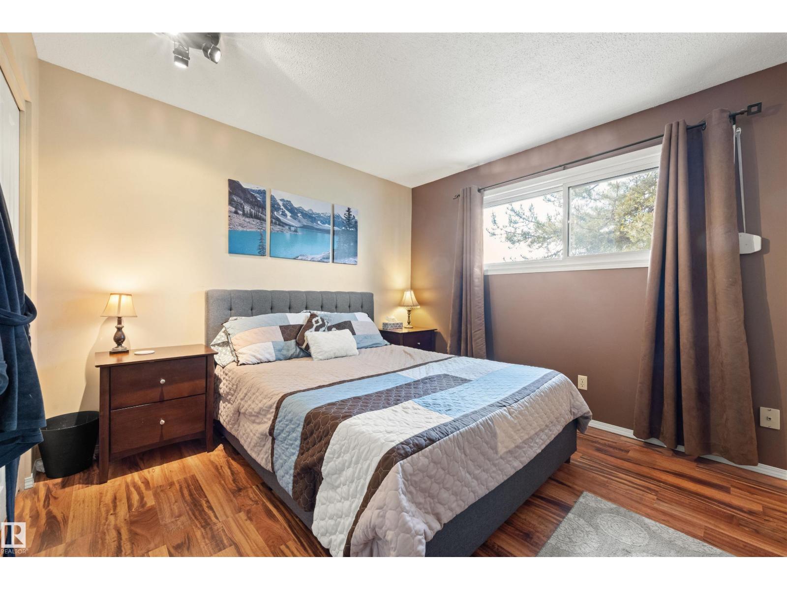 4012 86 ST NW - 13