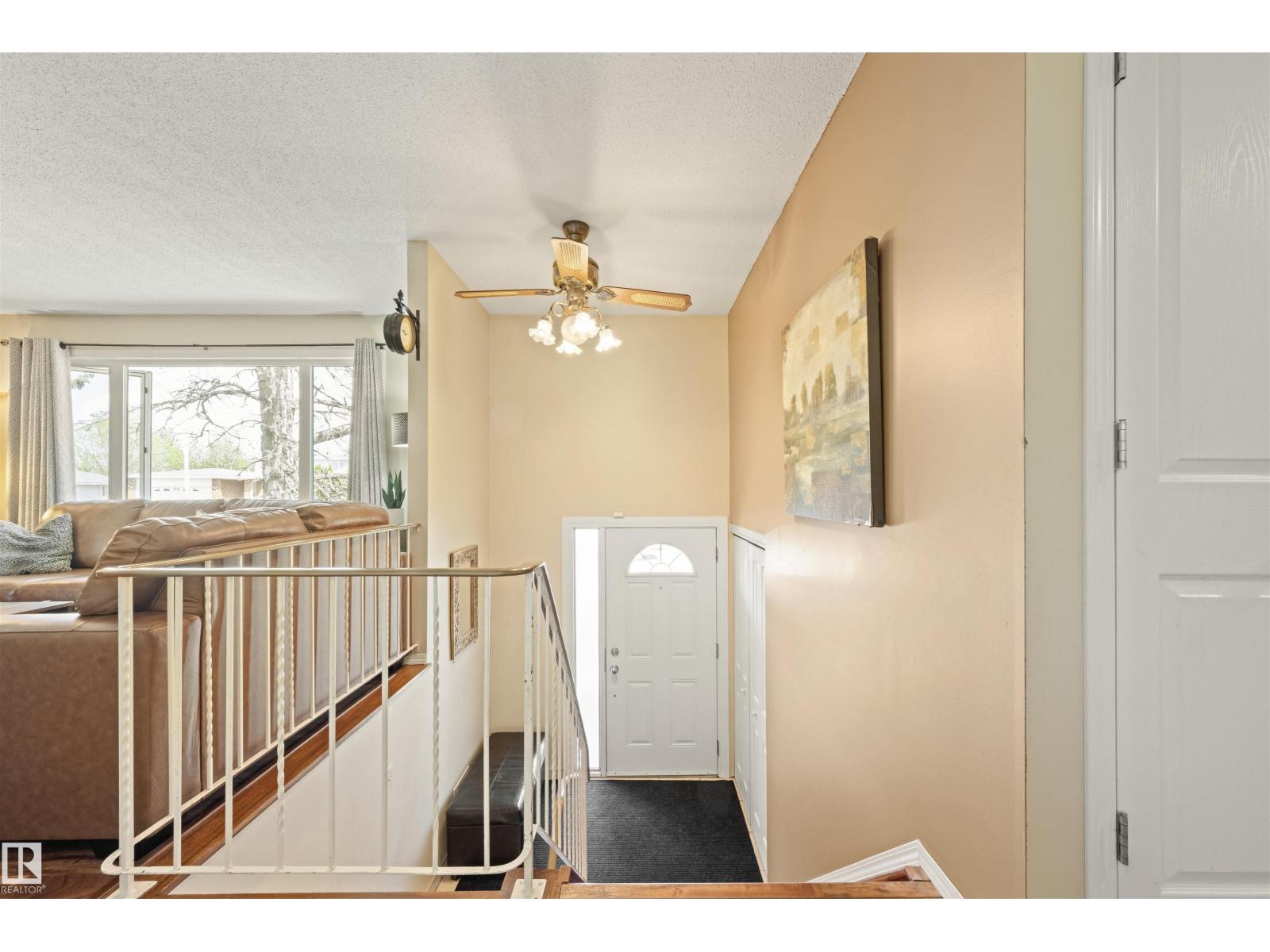 4012 86 ST NW - 17