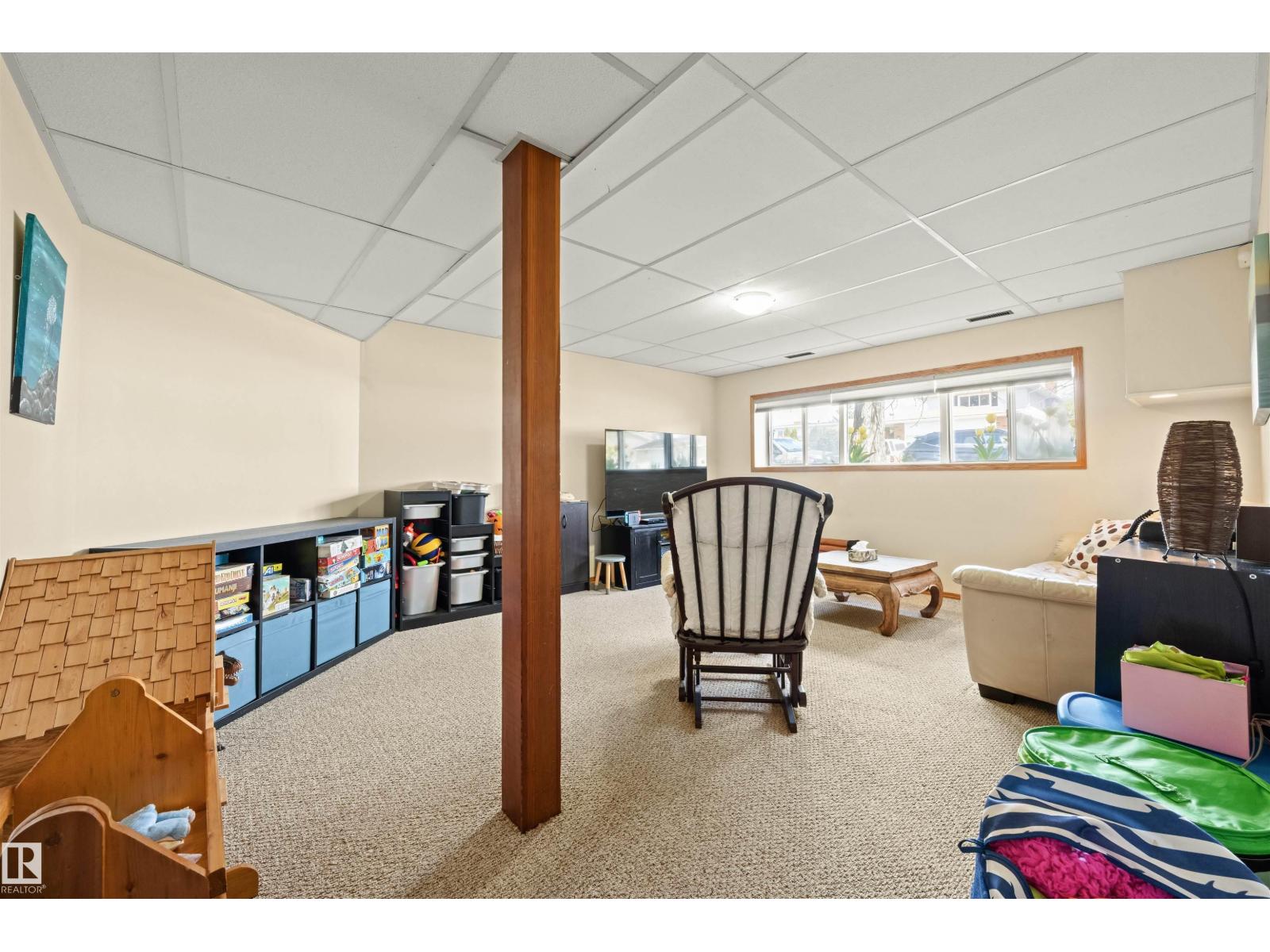 4012 86 ST NW - 18