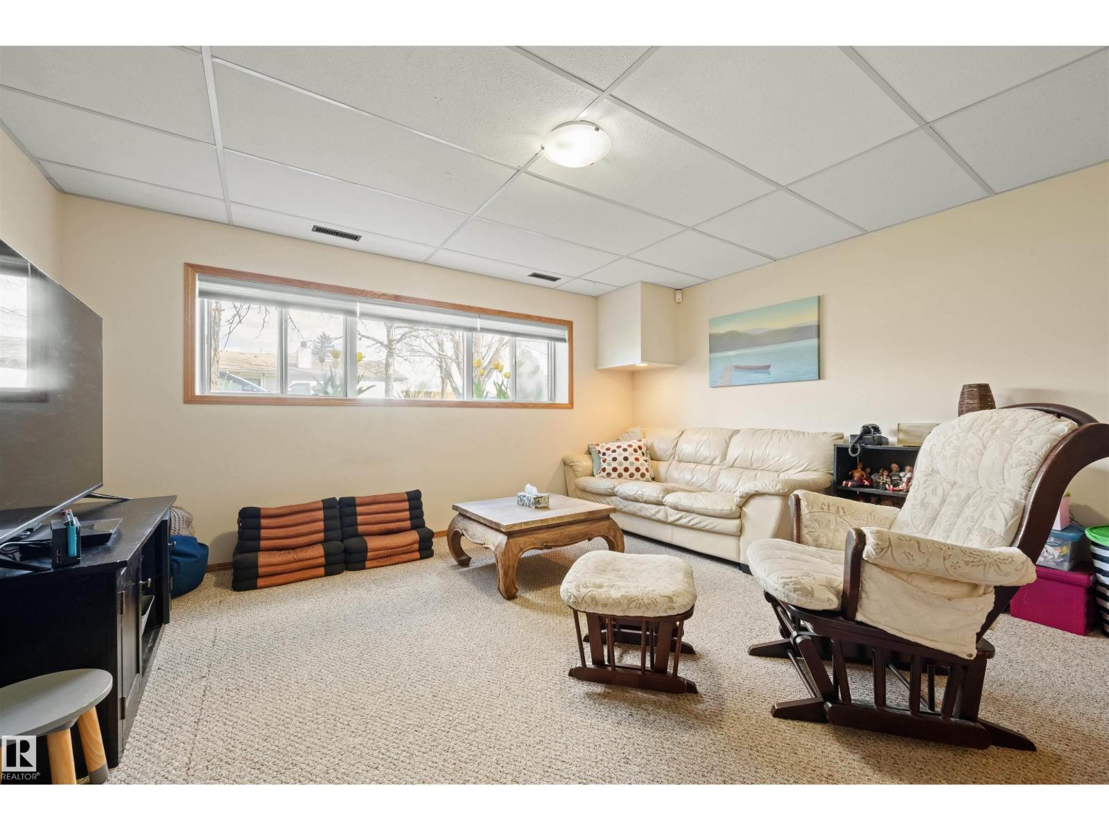 4012 86 ST NW - 19