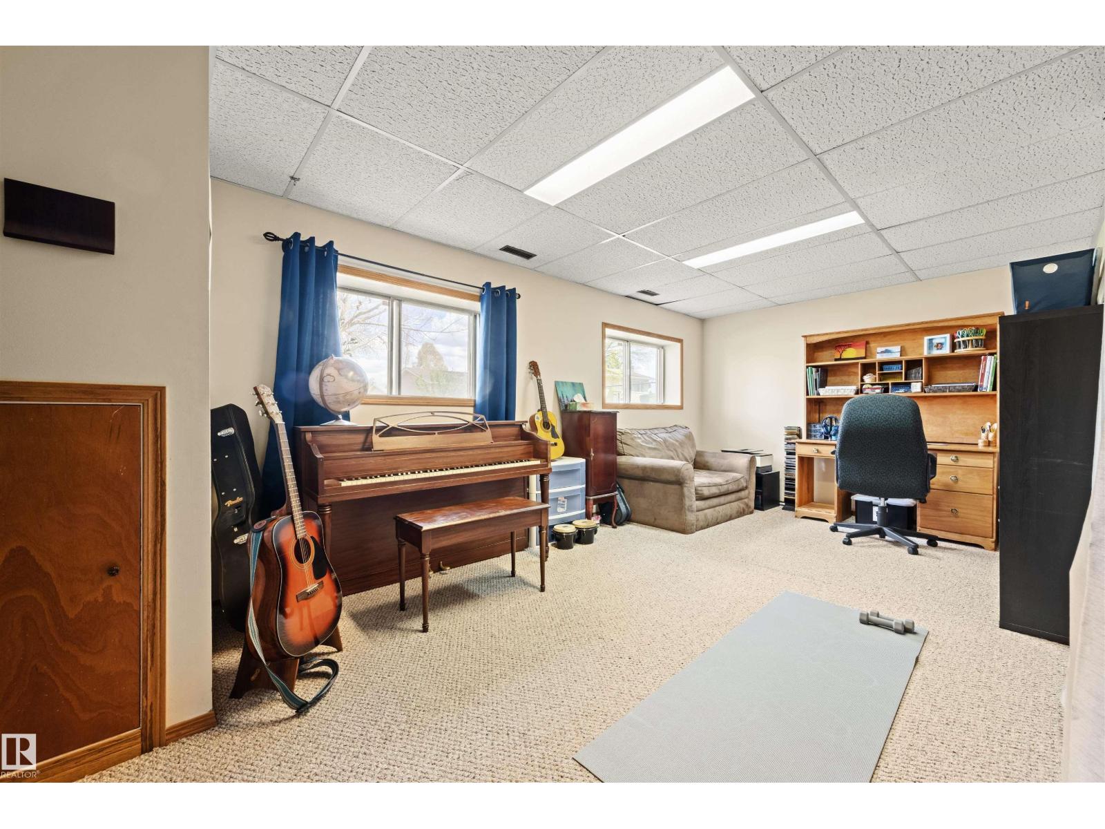 4012 86 ST NW - 20
