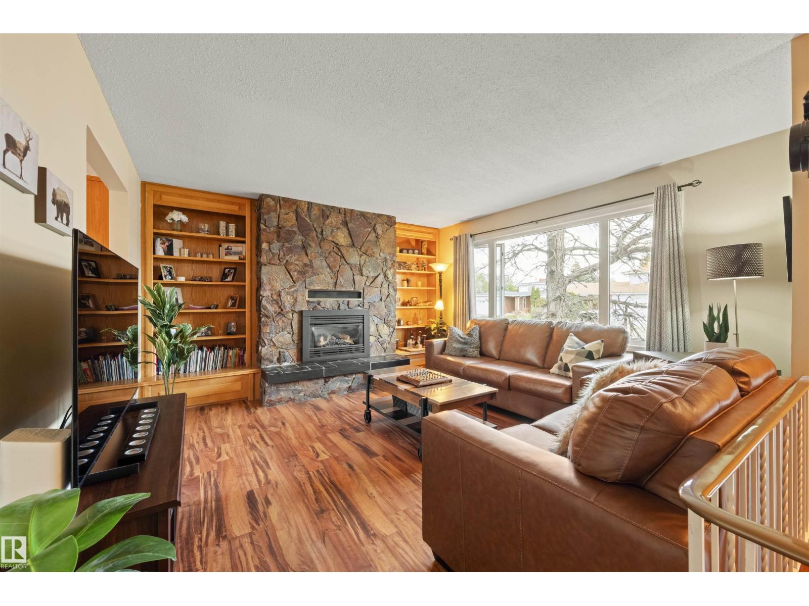 4012 86 ST NW - 4