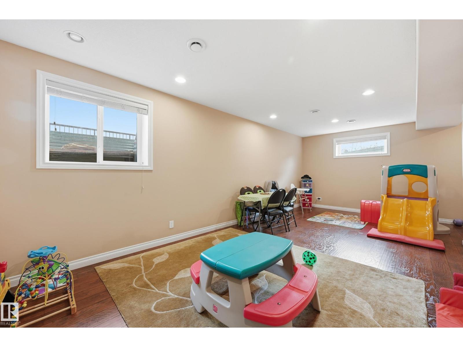 1590 Chapman WY SW - 30