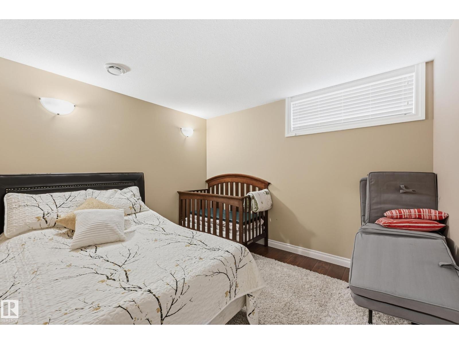 1590 Chapman WY SW - 33