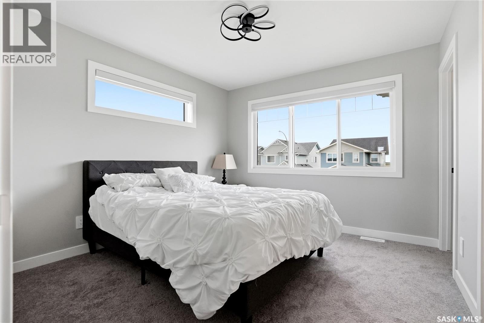 199 Kostiuk CRESCENT - 21