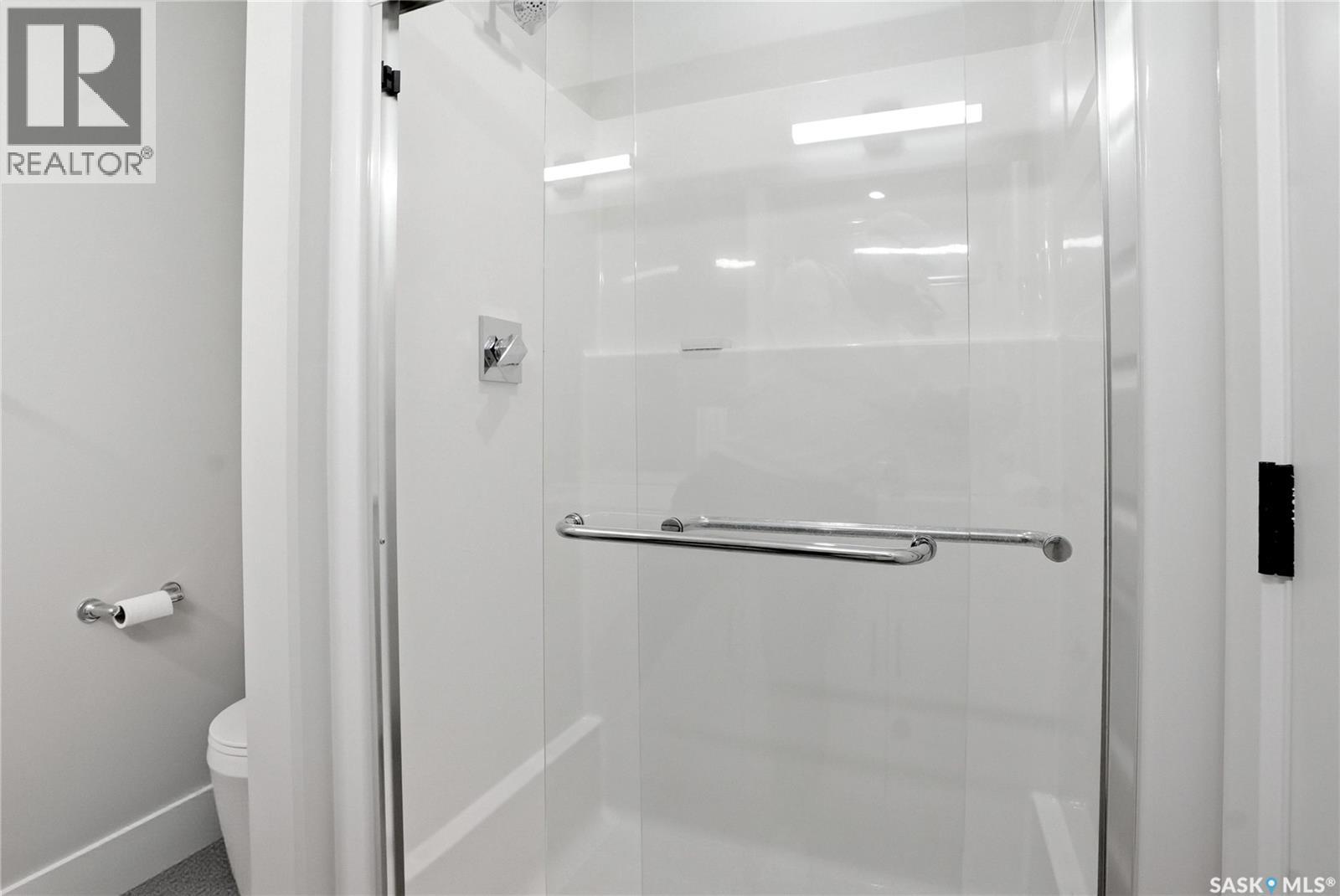 199 Kostiuk CRESCENT - 24