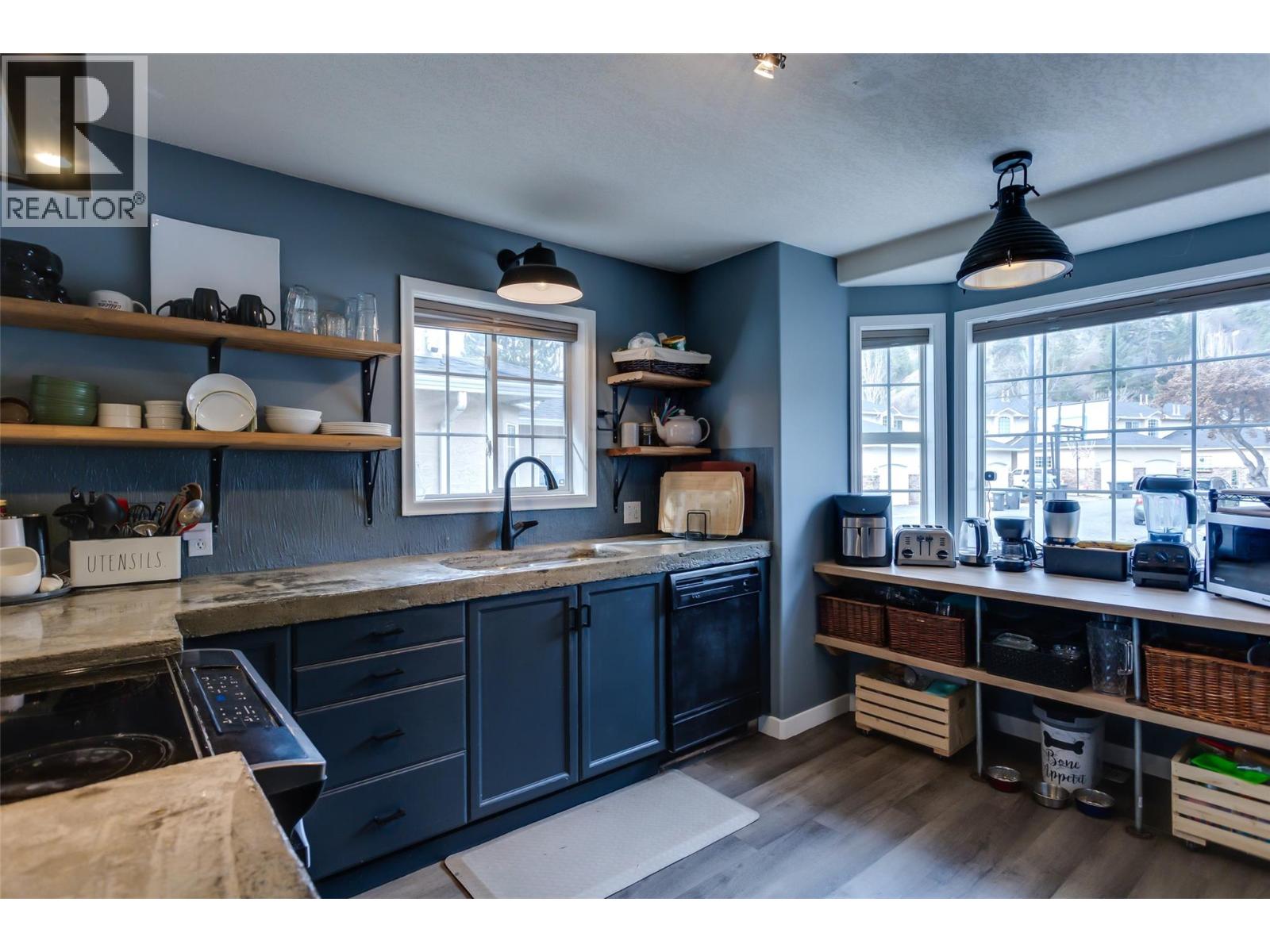 527 Yates Road Unit# 5, Kelowna