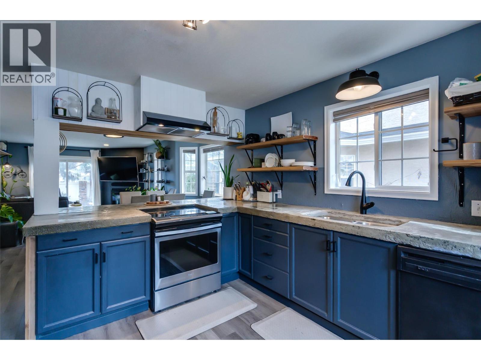 527 Yates Road Unit# 5, Kelowna