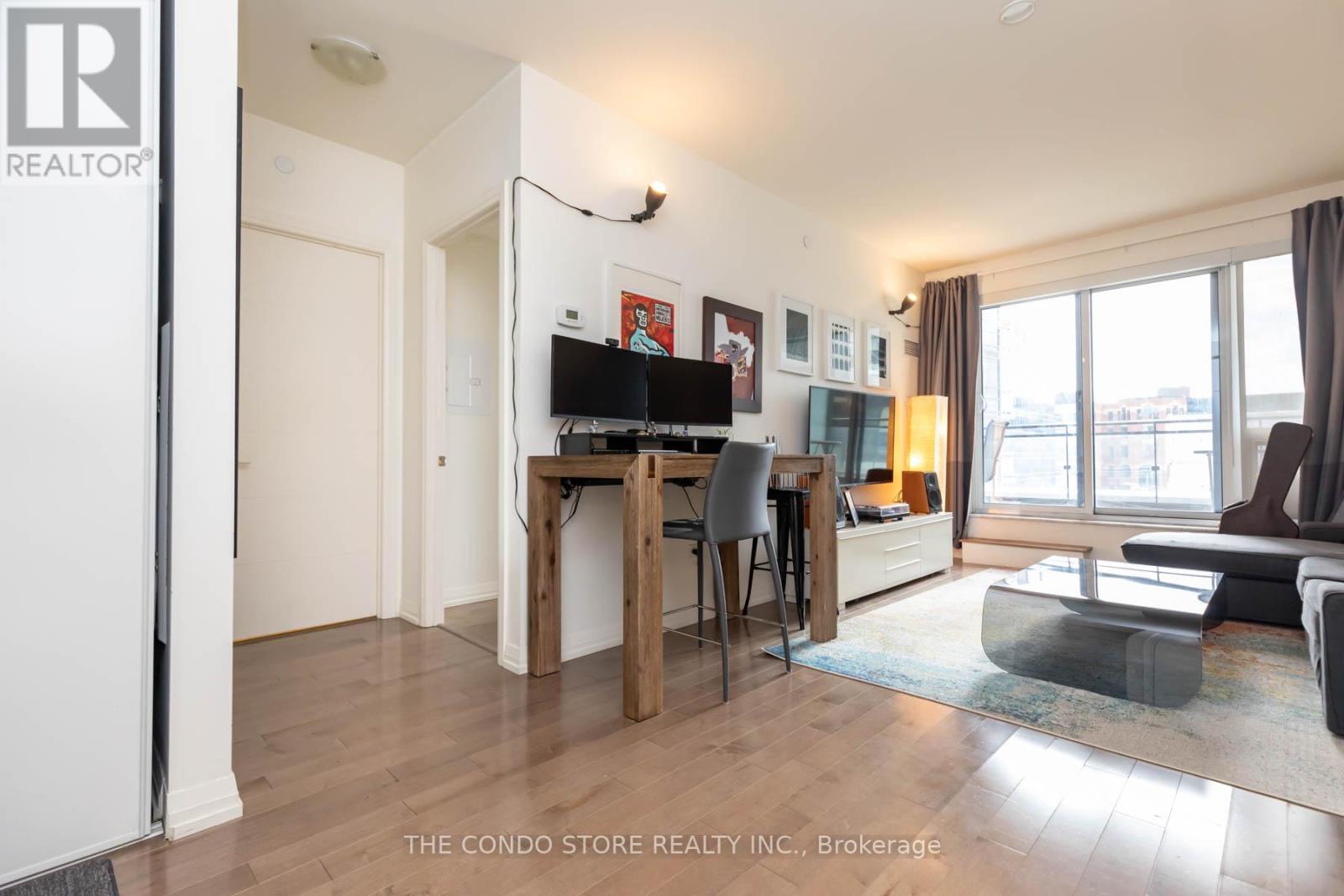 #611 460 ADELAIDE STREET E - 10