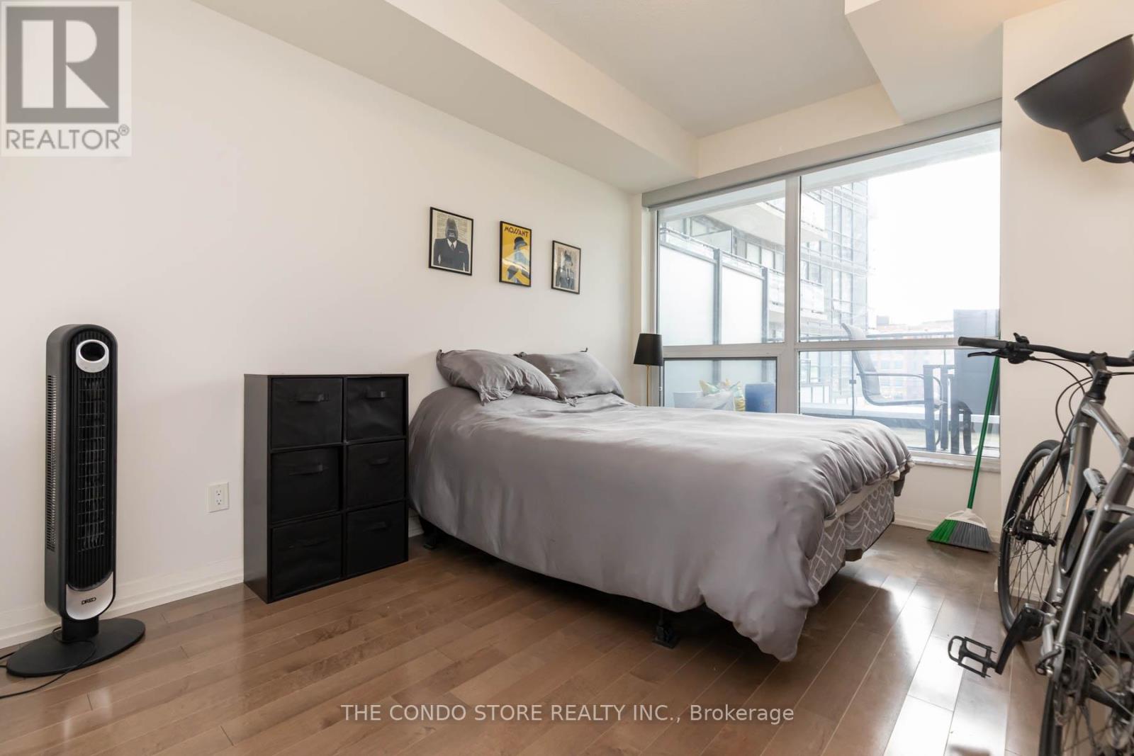 #611 460 ADELAIDE STREET E - 15