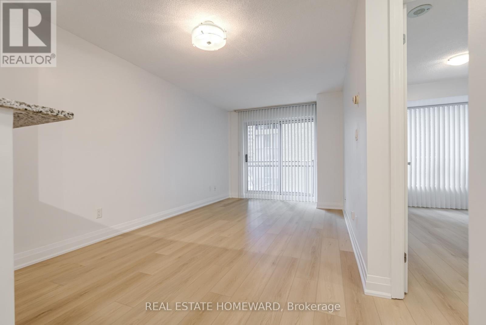 #611 300 BLOOR STREET E - 10