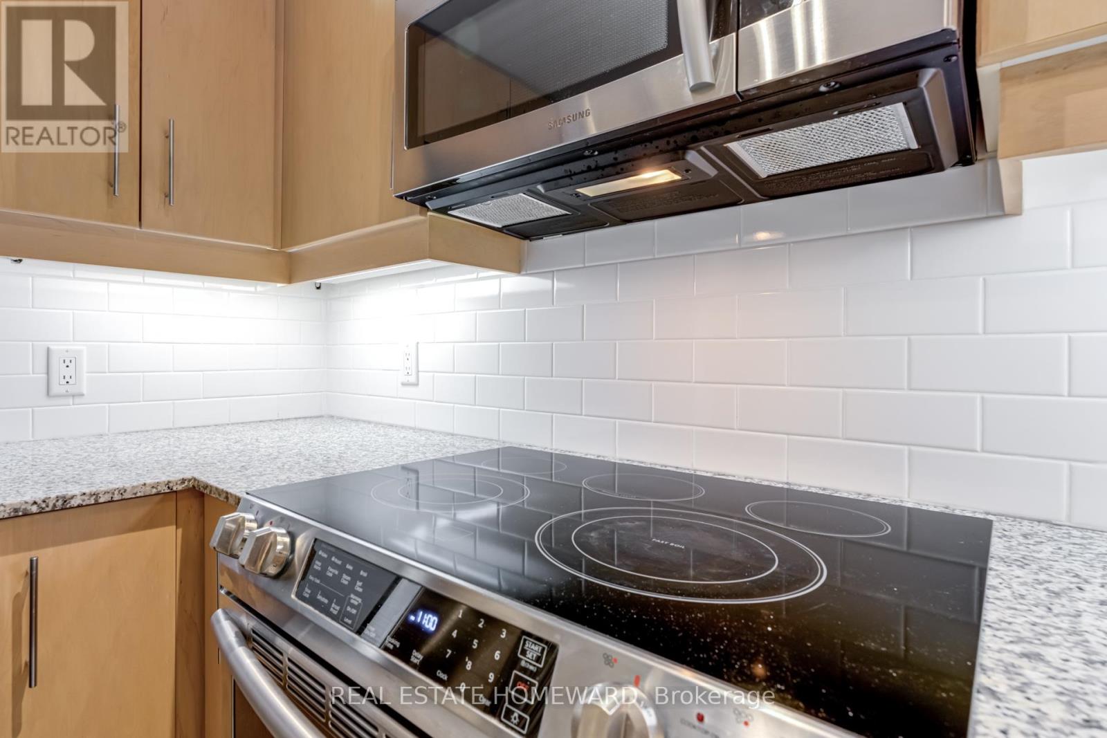 #611 300 BLOOR STREET E - 16