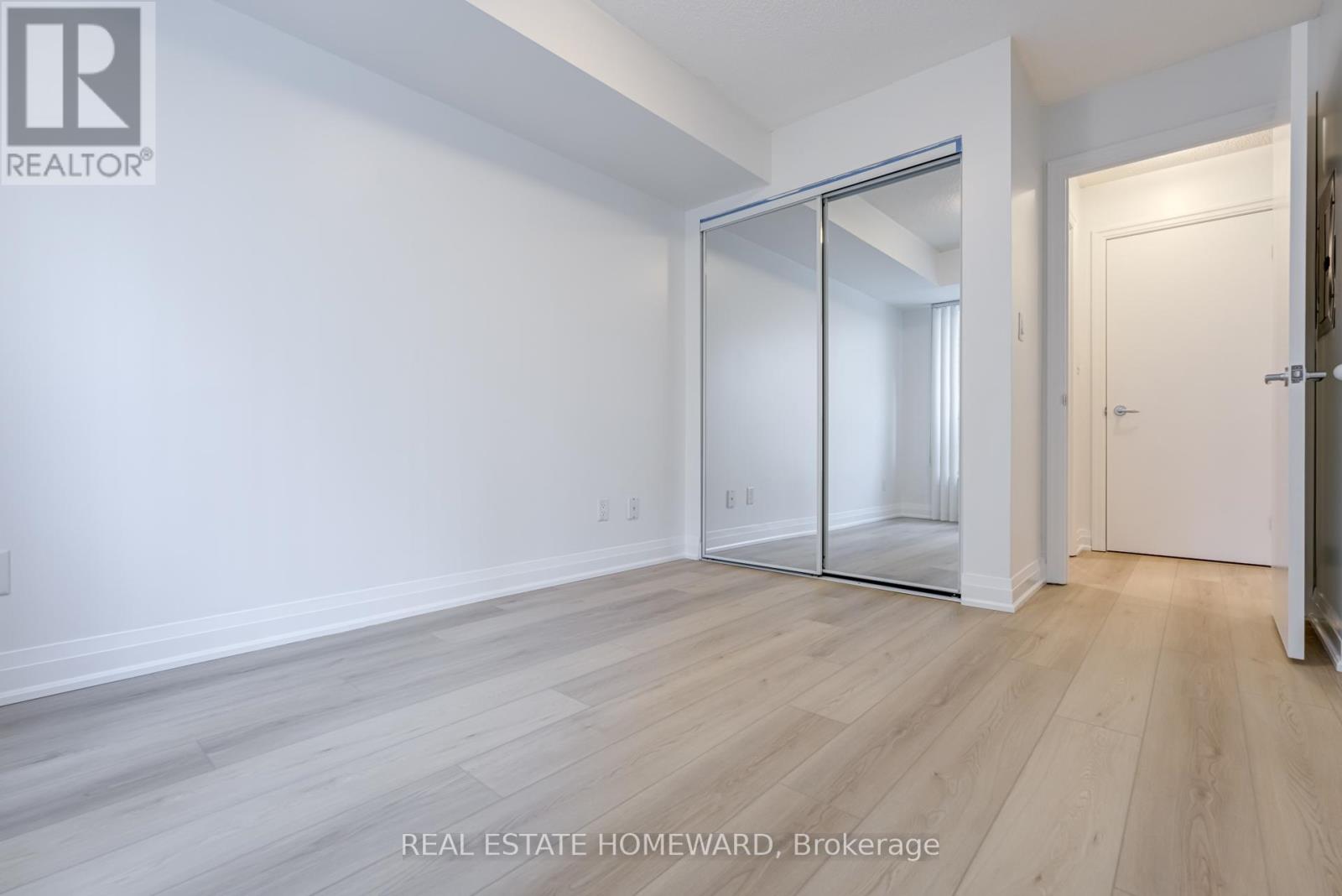 #611 300 BLOOR STREET E - 21