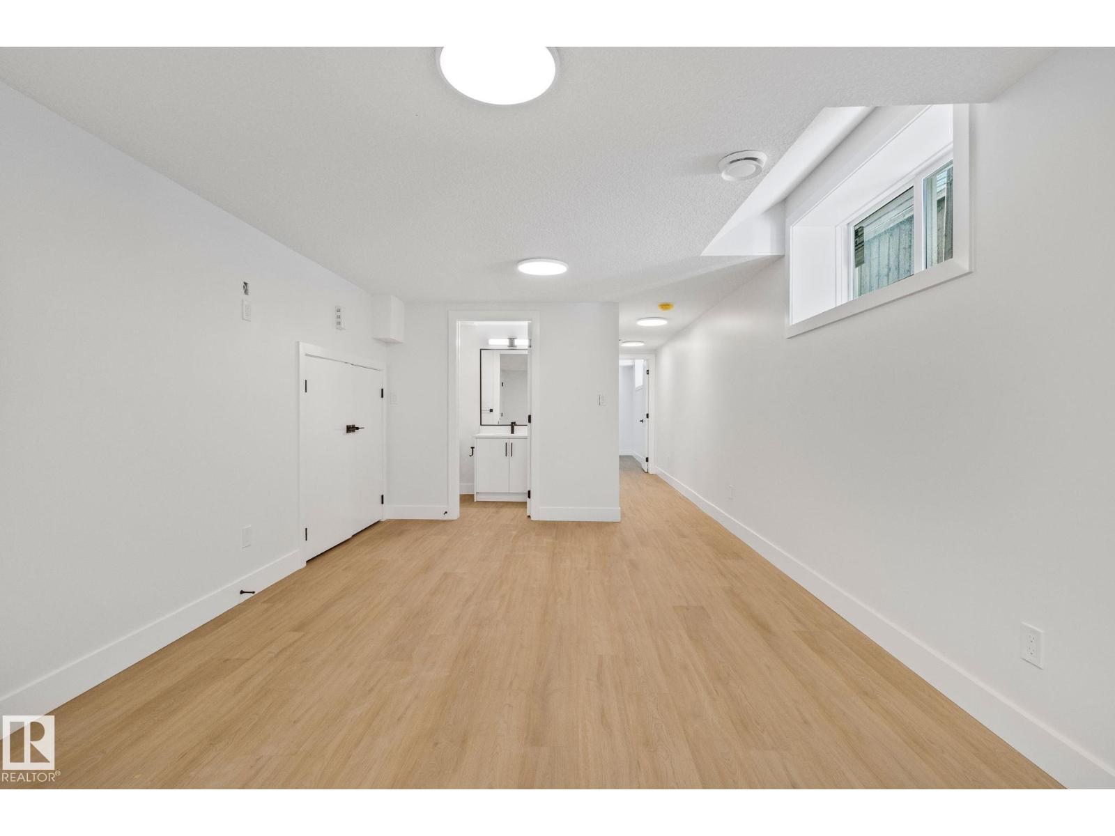 11140 126 ST E NW - 31