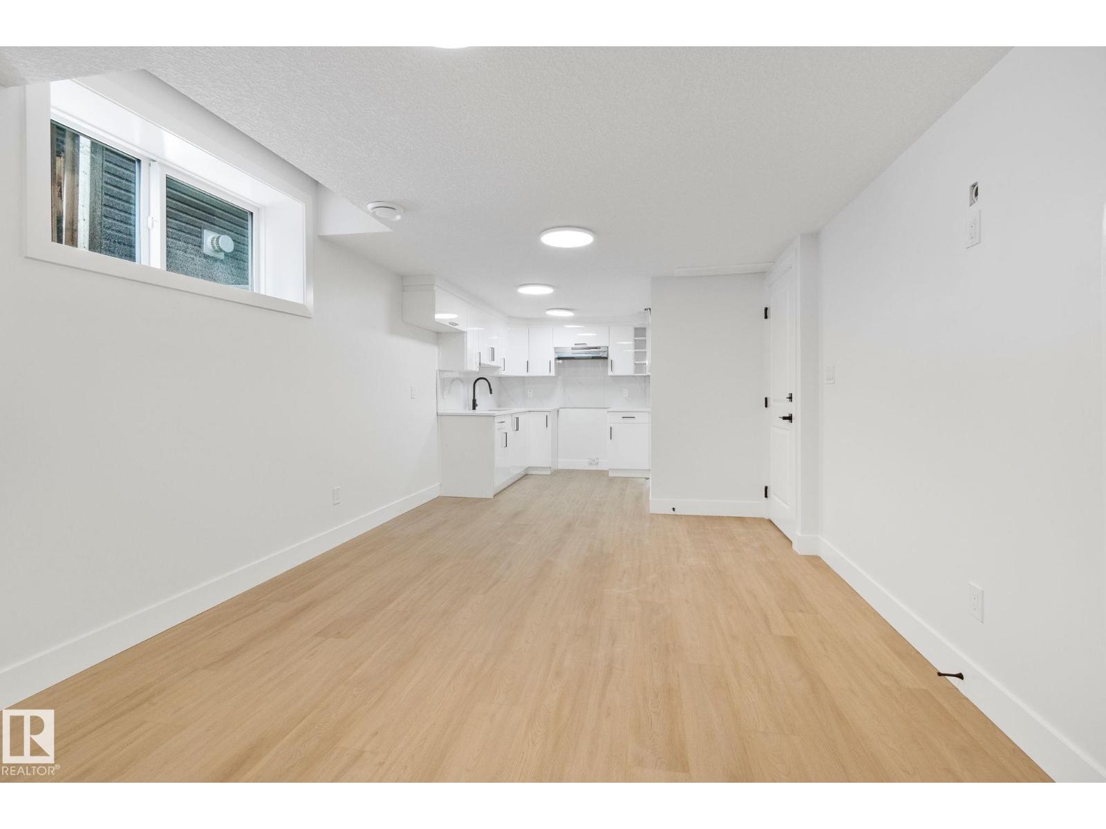 11140 126 ST E NW - 29