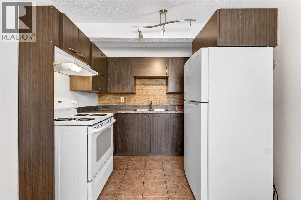 5615 1 Avenue SE - 5