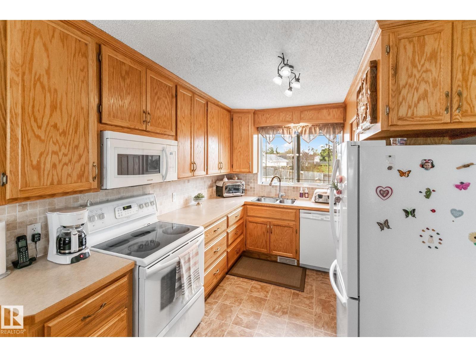 4611 Lakeshore DR - 11
