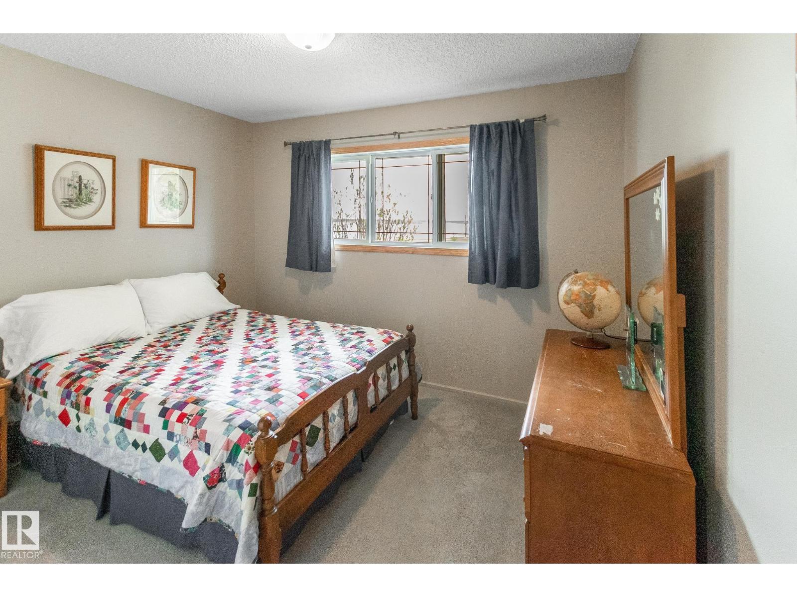 4611 Lakeshore DR - 16