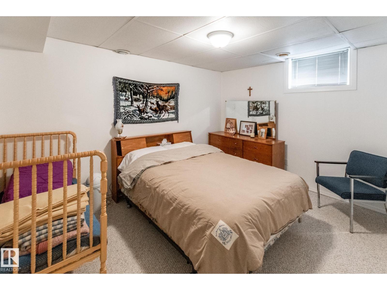4611 Lakeshore DR - 30