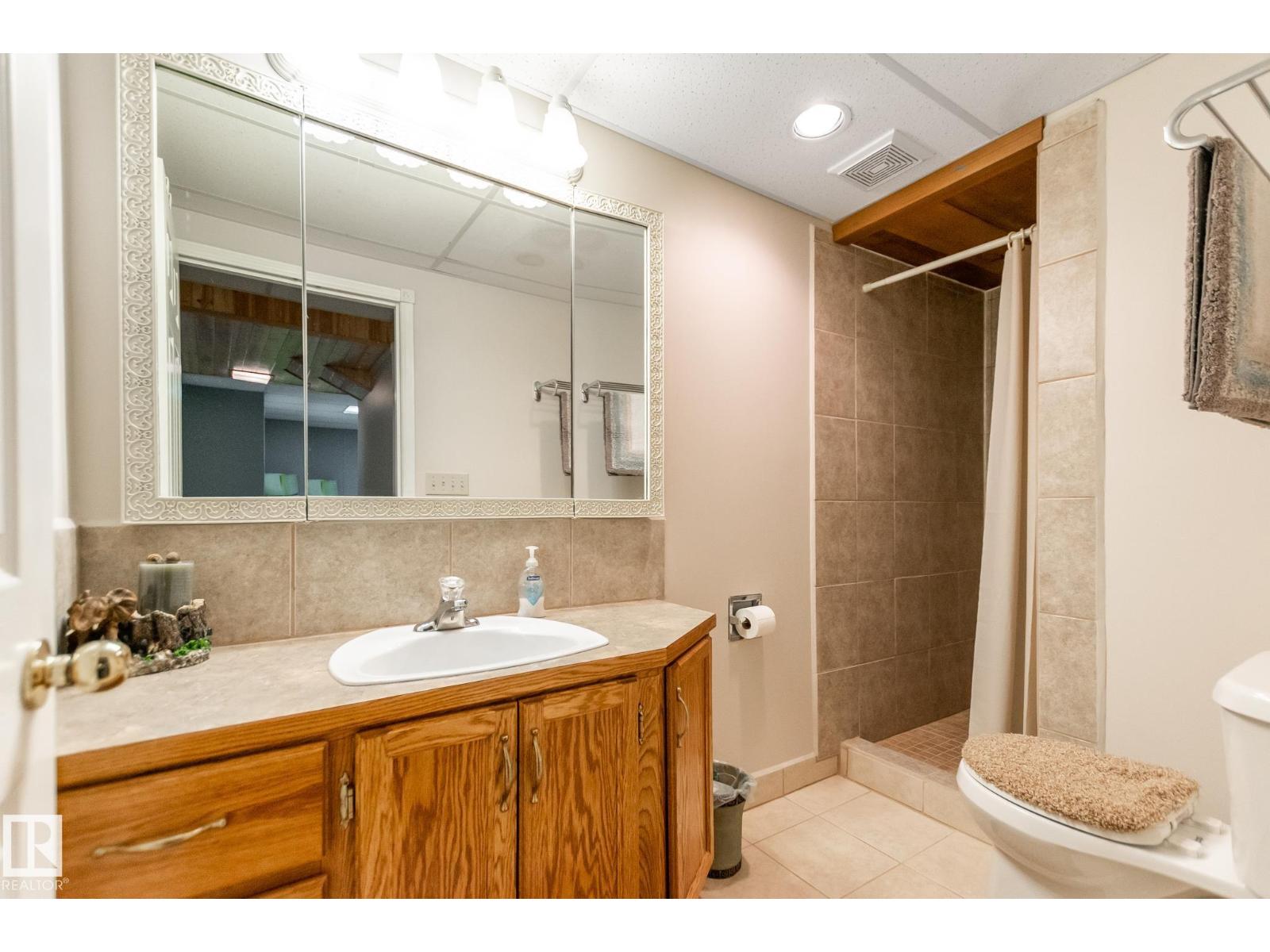 4611 Lakeshore DR - 31