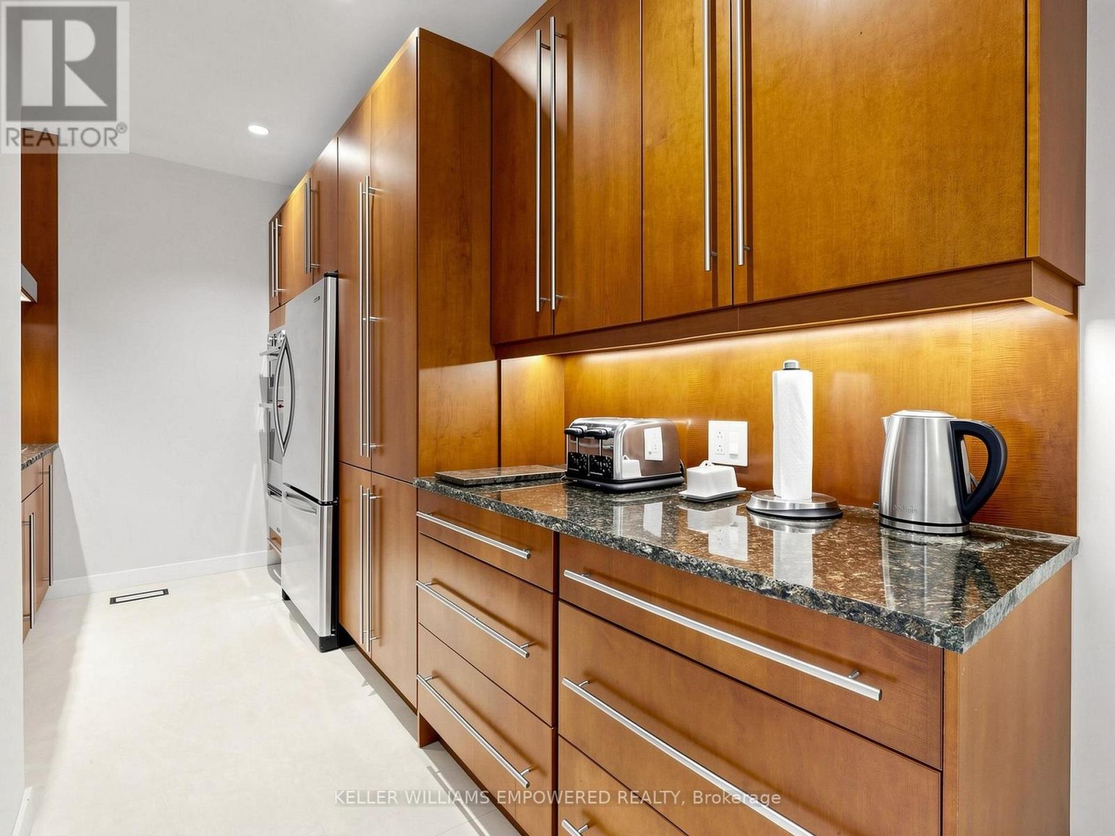 49 FERGUS AVENUE - 18