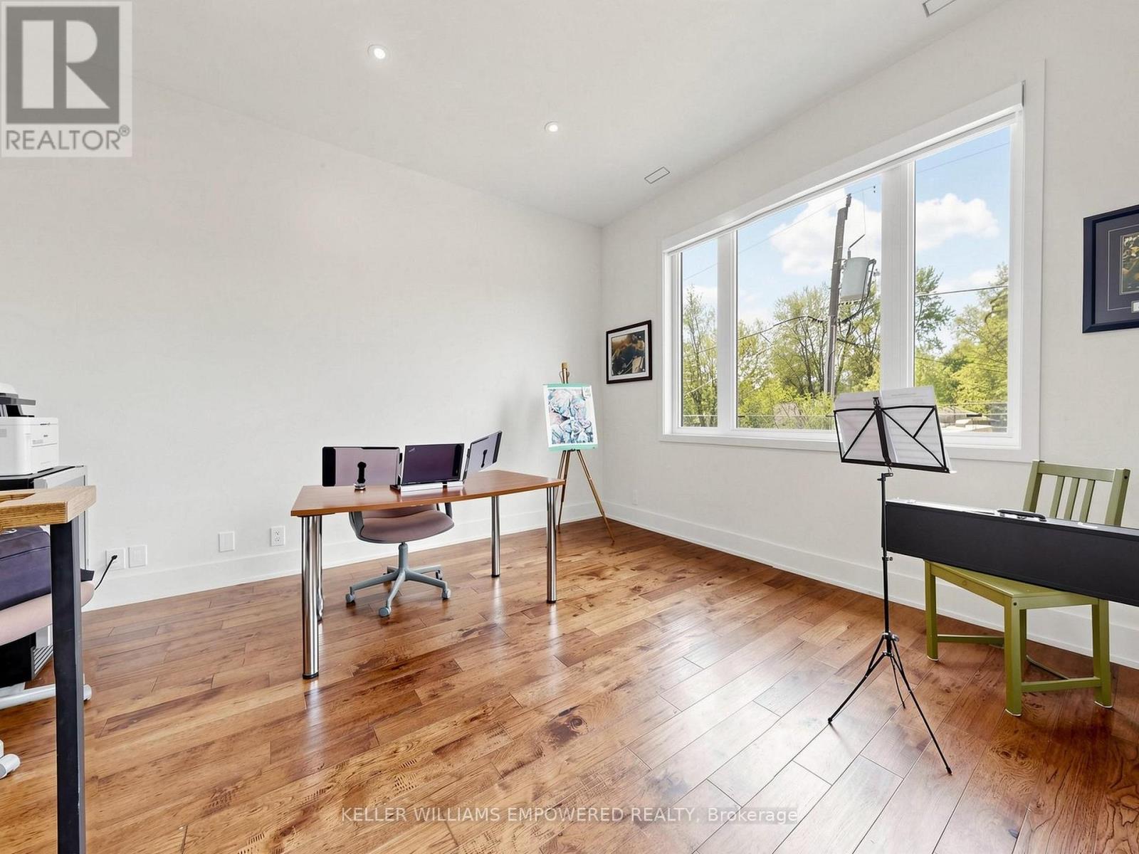 49 FERGUS AVENUE - 24
