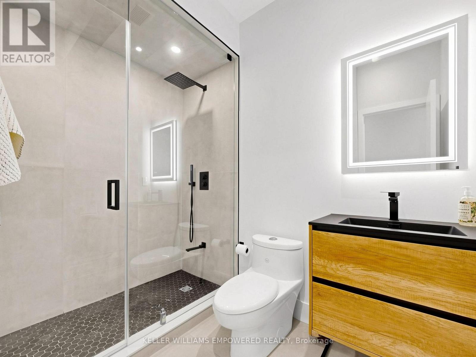 49 FERGUS AVENUE - 27