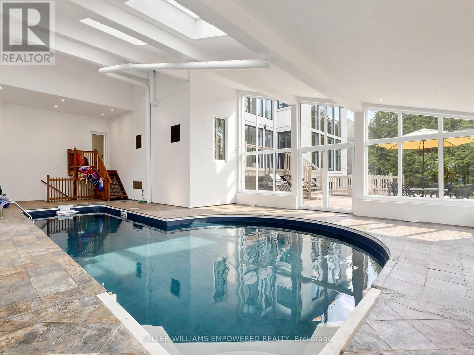 49 FERGUS AVENUE - 28