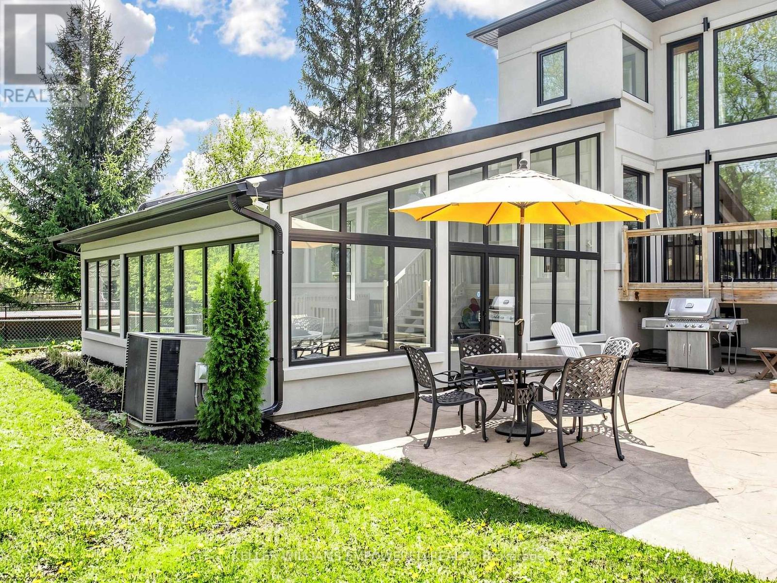 49 FERGUS AVENUE - 31