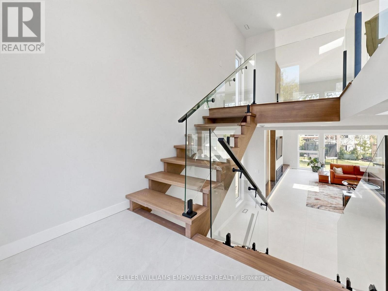 49 FERGUS AVENUE - 32