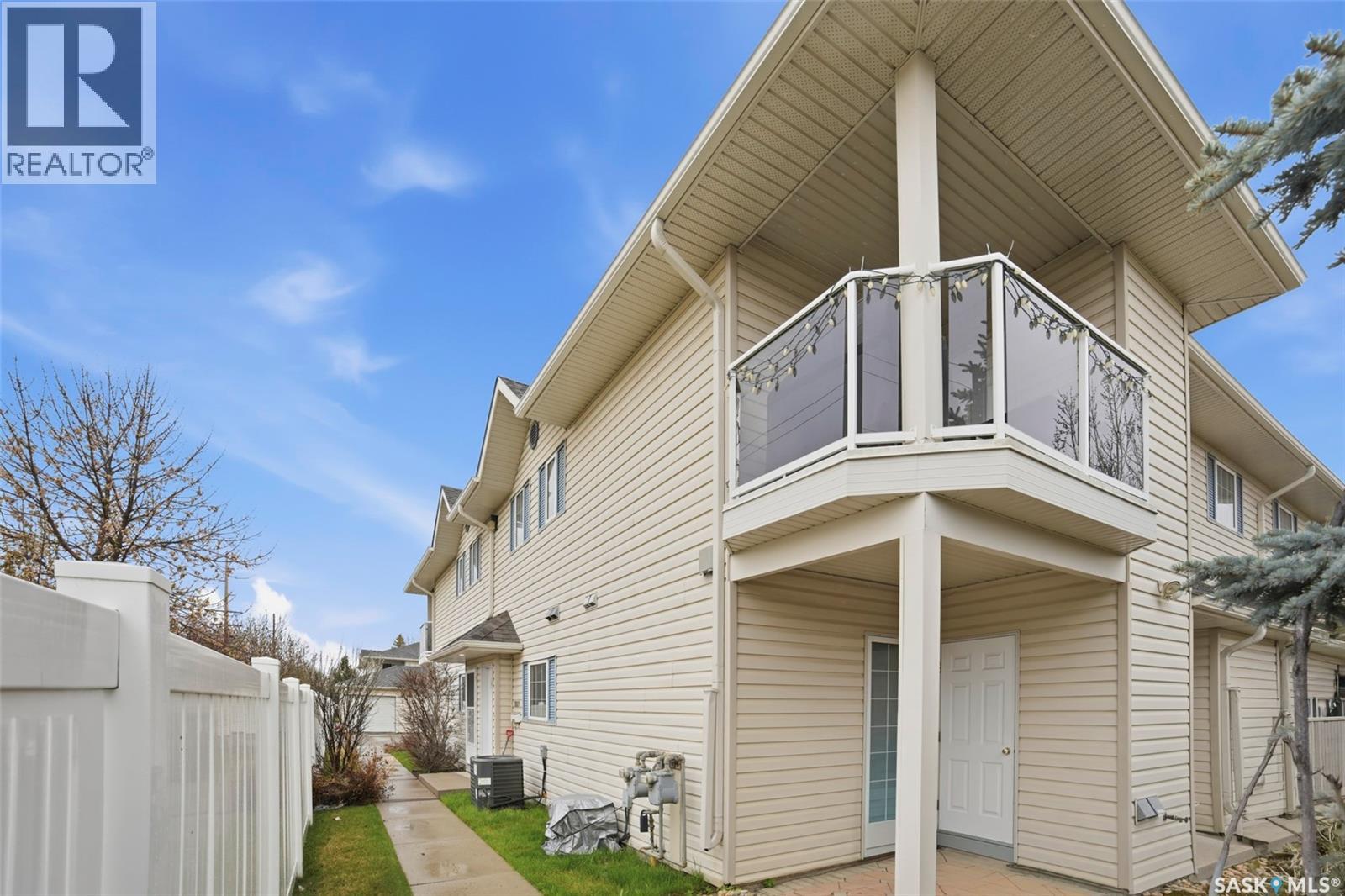 #203C 425 Keevil CRESCENT - Image 2