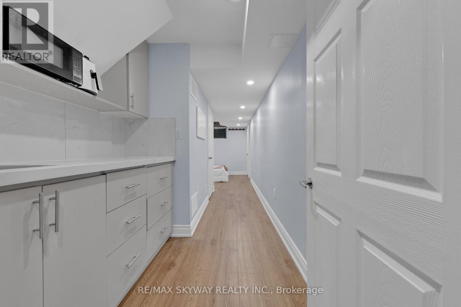 21 ALLEGRO DRIVE - 26