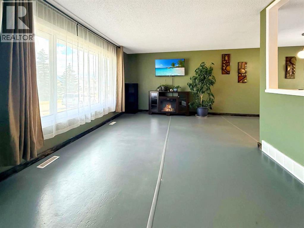 10534 98th Avenue - 3