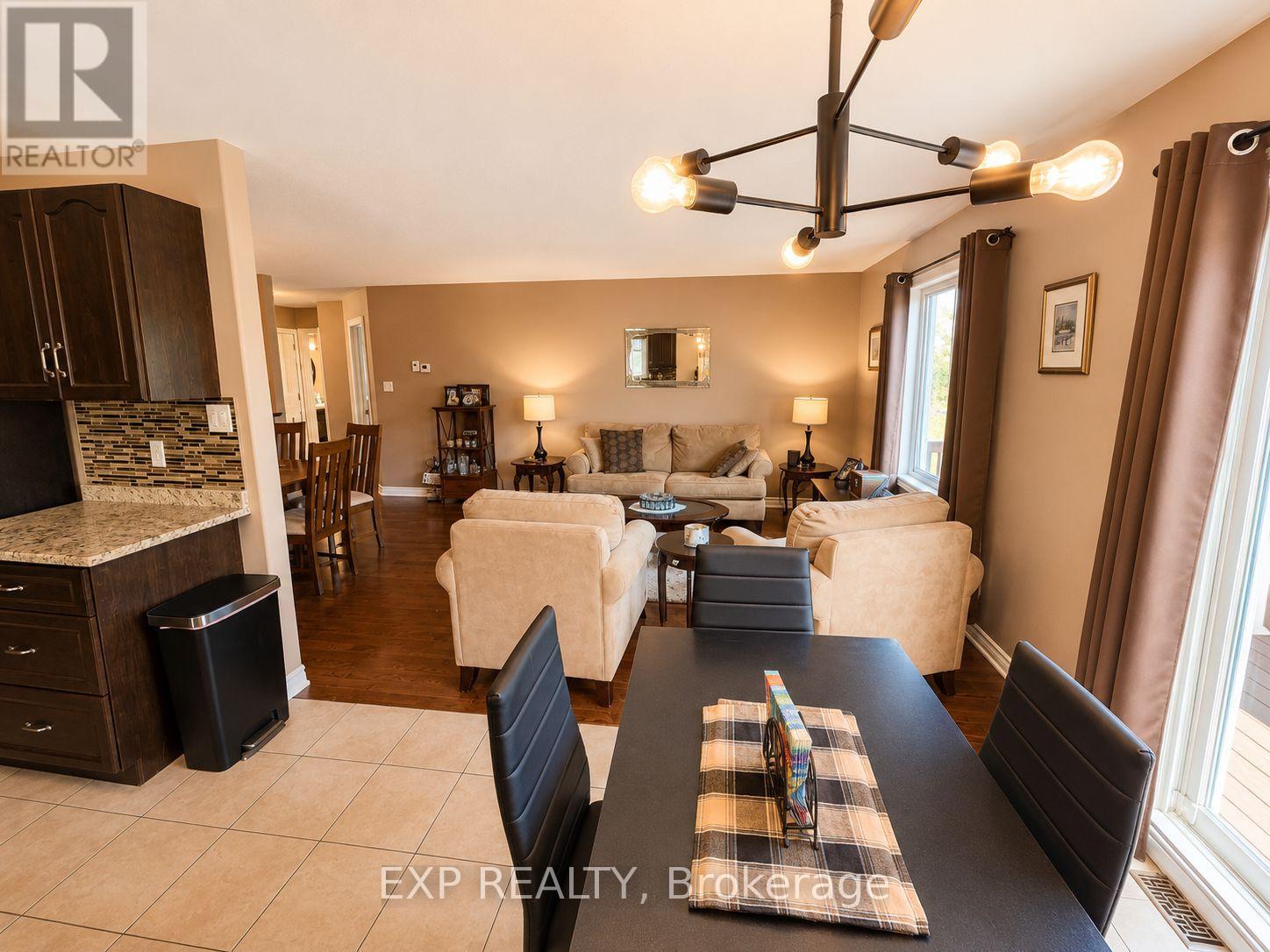 107 FERRARA DRIVE - 12