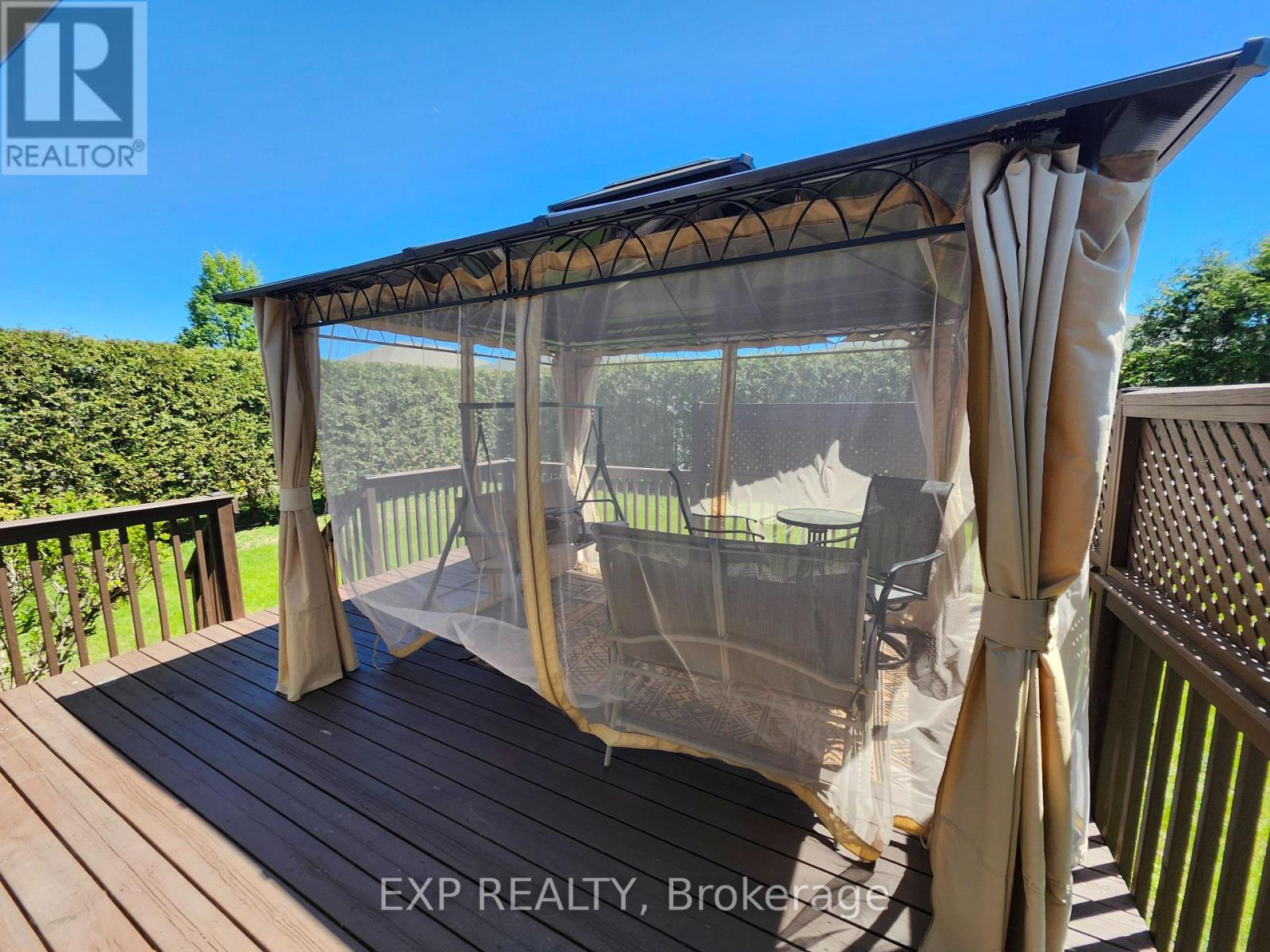 107 FERRARA DRIVE - 19