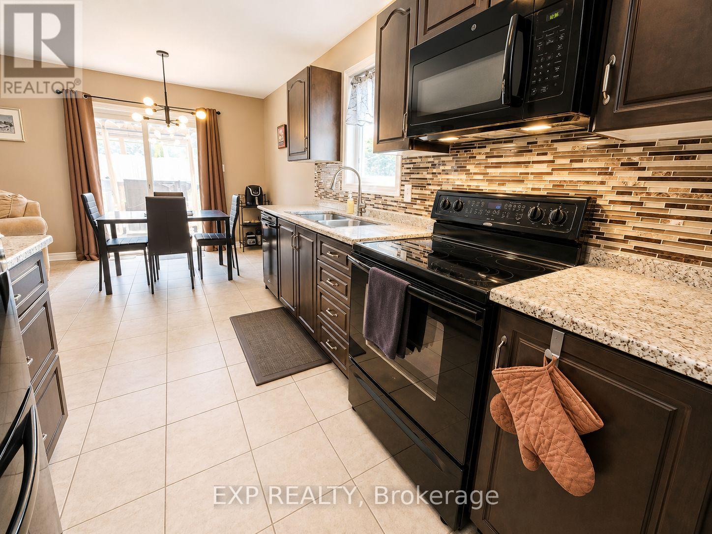 107 FERRARA DRIVE - Image 3