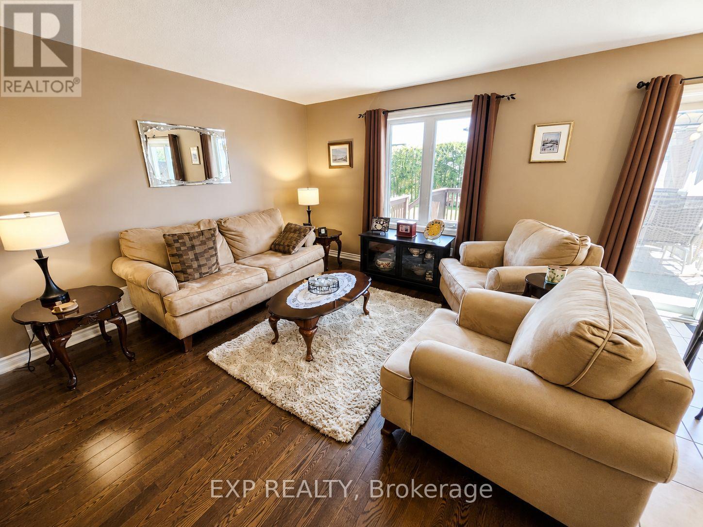 107 FERRARA DRIVE - 6