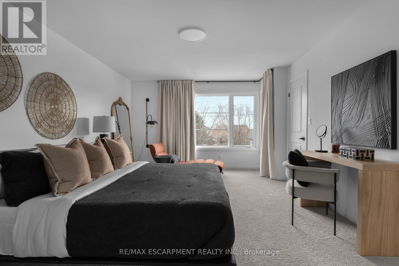 953 CLARE AVENUE - 34