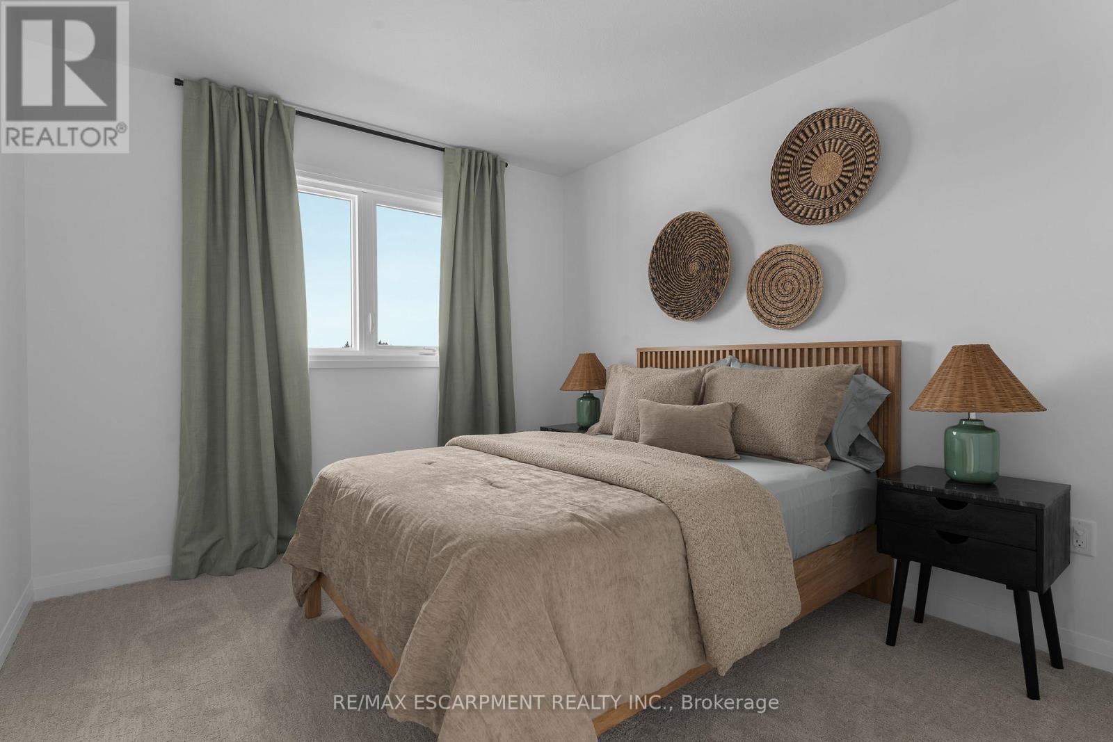 953 CLARE AVENUE - 45