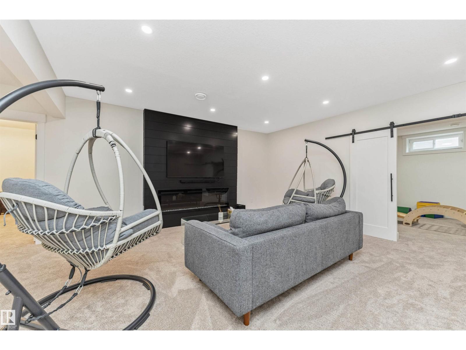 627 FOREST LN NW — photo 40
