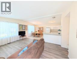 109 4510 Sunshine Coast Highway, Sechelt, BC V0N3A1 Photo 10