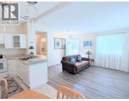 109 4510 Sunshine Coast Highway, Sechelt, BC V0N3A1 Photo 8